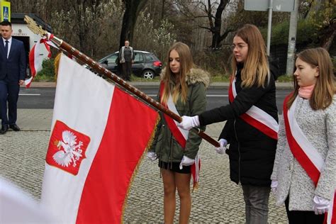 Listopada W Bli Ynie Mieszka Cy Uczcili Wi To Niepodleg O Ci