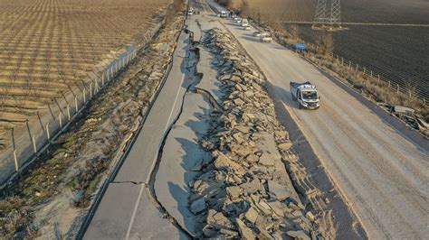 Son Dakika Deprem Bölgesinde Sarsıntılar Devam Ediyor Afad Son