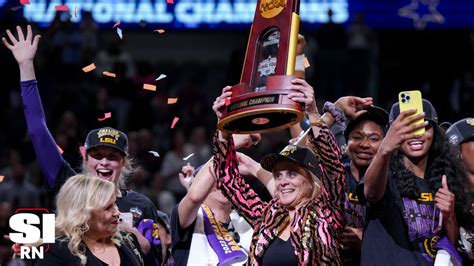 Lsu Beats Iowa 102 85 Wins First Womens Basketball Championship