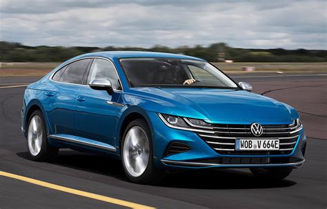 Volkswagen prezintă Arteon facelift și primul Arteon Shooting Brake