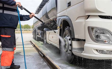 Proper Cleaning for Fuel Tank Trucks | White Tank