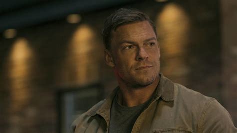 Alan Ritchson Reached Out To Tom Cruise Over Jack Reacher But It Didnt Go The Way He Planned