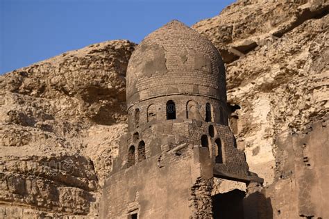 مسجد الخلوتي تحفة معمارية منسية على سفح جبل المقطم فيديو وصور