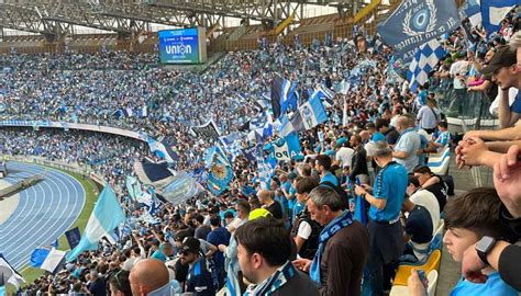 Maxischermi Allo Stadio Maradona Per La Festa Scudetto Del Napoli