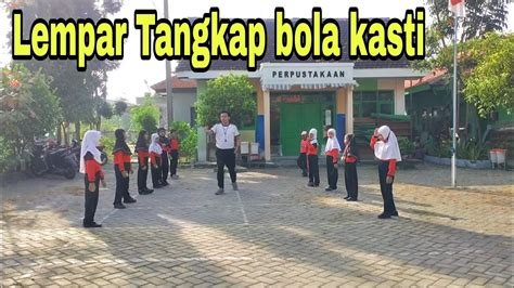 Permainan Pjok Asyik Lempar Tangkap Bola Kasti Dalam Pembelajaran