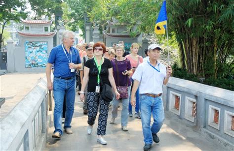 Vietnamese Tour Guides Will Be Ranked With Stars