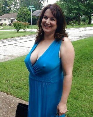 Mature Cleavage Porn Pics Pictoa