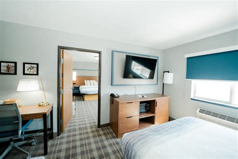 AmericInn by Wyndham Tomahawk | Tomahawk, WI Hotels