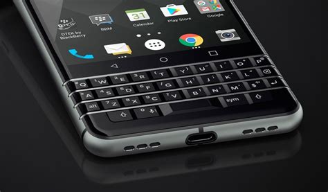 BlackBerry KeyOne Pairs Physical Keyboard With Android Nougat - SlashGear