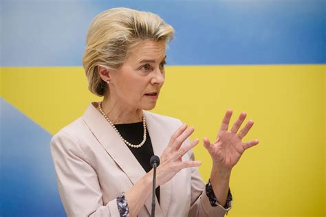 Ursula Von Der Leyen A Ajuns N Kiev Este A Treia Vizit Pe Care Efa