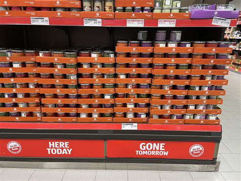 I put all the pallet jacks in the back of plumbing last night if anyone