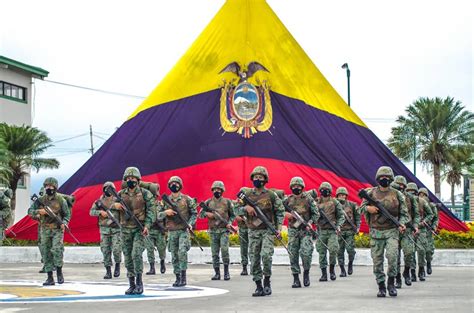 Fuerza A Rea Ecuatoriana On Twitter La Escuela De Infanter A A Rea Se