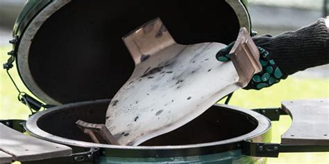 Indirect cooking on the Big Green Egg