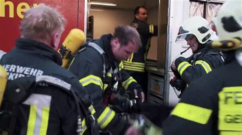 Feuer Flamme Mit Feuerwehrmännern im Einsatz Staffel 1 Folge 8 HD