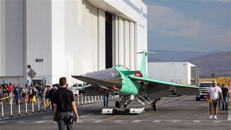 NASA's X-59 Quiet Supersonic Jet Gets Patriotic Paintjob At Lockheed ...