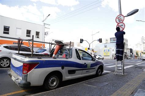 AMTT realiza reforço na revitalização de sinalização de trânsito em