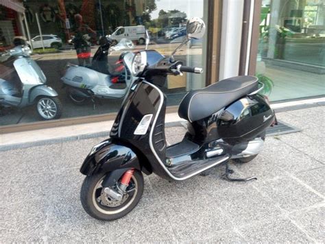 Vendo Vespa Gts 300 Super Hpe 2018 19 Usata A Padova Codice