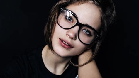 Glasses Iga Wyrwal Women With Glasses Hd Wallpaper Rare Gallery