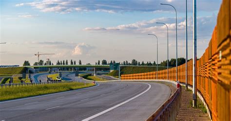 Trocinobeton ratunkiem dla uszu Tajemnice ekranów akustycznych