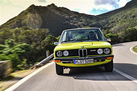 BMW 5 Series History - 1st Generation (E12)