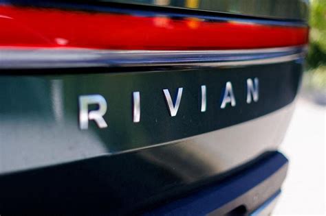 Ev Maker Rivian Gets 68 Billion Lifeline In Joint Venture With