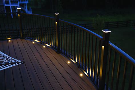 How to Choose a Deck Railing Color | Trex | Trex