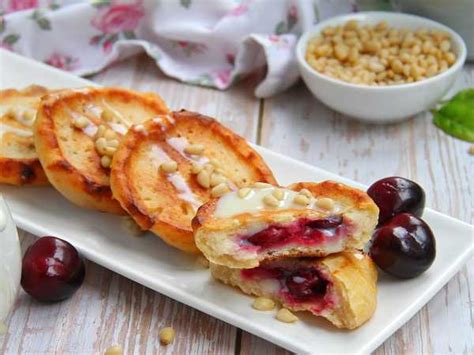 Сырники с вишней (в духовке) — рецепт с фото пошагово