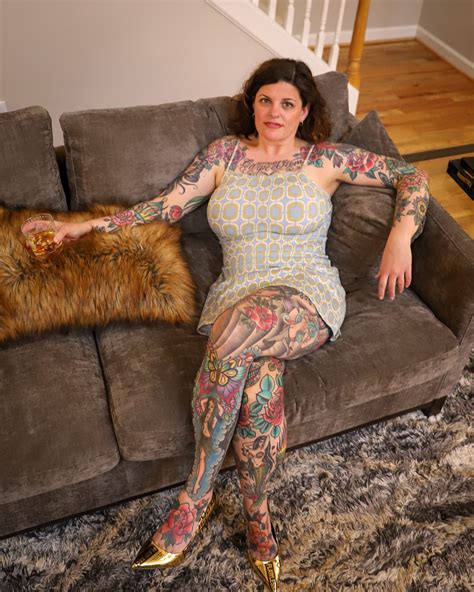 Heavily Tattooed Woman, Carrie Capri | Leg sleeves, Women, Fashion