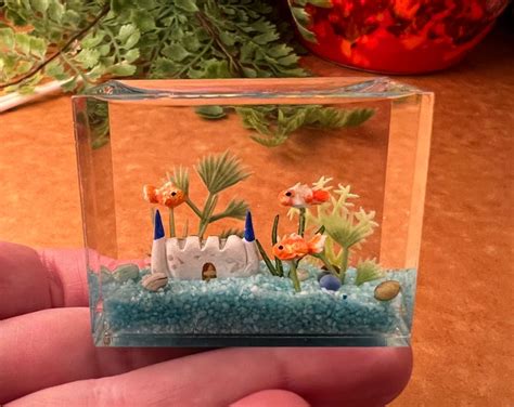 Miniature Goldfish Aquarium, Smaller Size, Aqua Gravel, Multi-scale ...