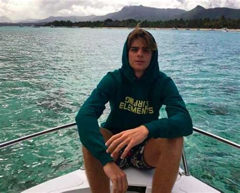 Leonardo Tano Gay La Risposta Del Fratello E L Opinione Del Padre Rocco Siffredi Archivio