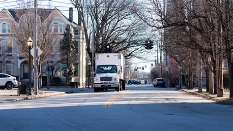 Ordinance banning Old Louisville heavy truck traffic tabled