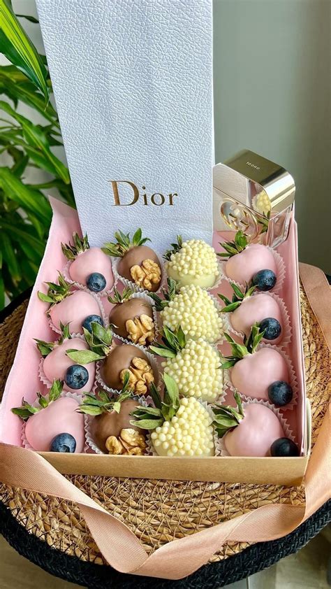 Клубника в шоколаде в 2024 г | Клубника в шоколаде, Клубника, Шоколад