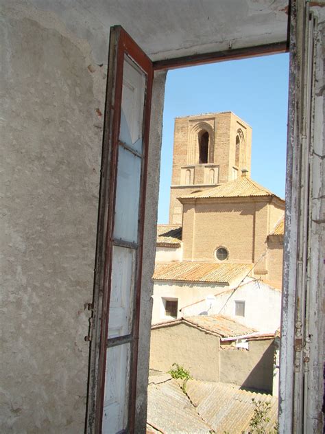 Arevaceos: UN COLEGIO CON HISTORIA EN RUINAS