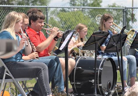 Vergas Veterans Memorial Dedication Draws Hundreds Detroit Lakes