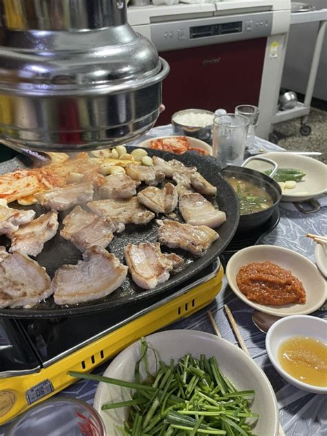 성수 솥뚜껑에 구워먹는 숨은 노포 맛집 행복한 식당 네이버 블로그