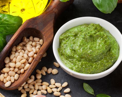 homemade pesto sauce recipe