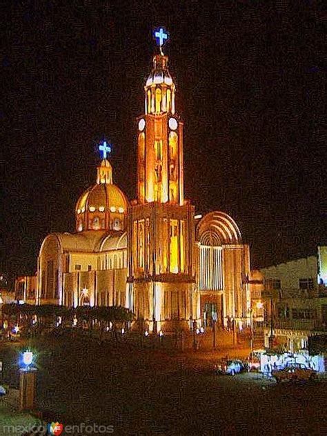 Vista Nocturna De La Catedral De Aàtzingan Apatzingán Michoacán