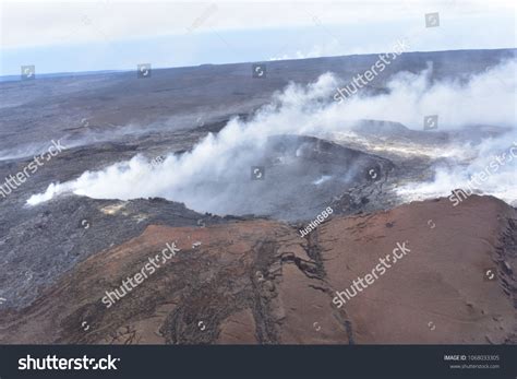 Arial View Mauna Loa Volcano Crater Stock Photo 1068033305 | Shutterstock