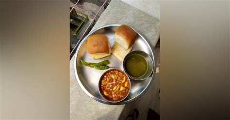 Here's Where You Can Get Maharashtrian Street Food In West Delhi | LBB