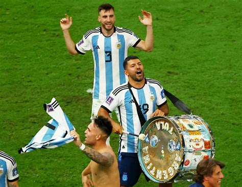 Las Locuras Del Kun Agüero En El Festejo De Argentina Su Momento Con