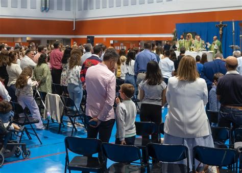 Colegio Alborada Concertado Bilingüe Alborada con su obispo Colegio