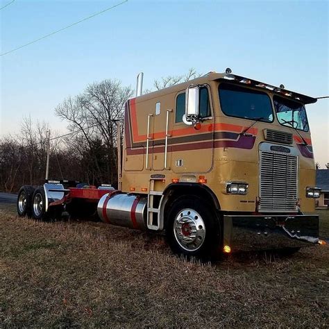 Classic Cabover Truck Freightliner Trucks Cool Trucks Freightliner