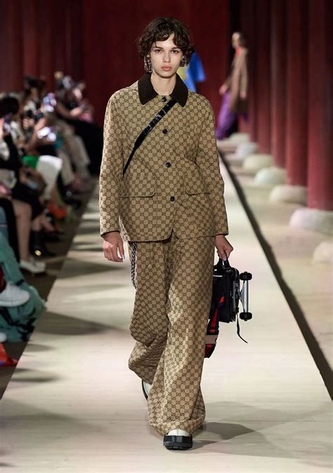 Gucci Cruise Resort Seoul Runway Magazin Offiziell