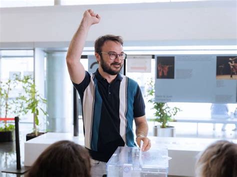 Els candidats fan una crida a la participació en unes eleccions que