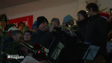 Lübeck Mehr als 1 500 Menschen beim Adventssingen NDR de Fernsehen