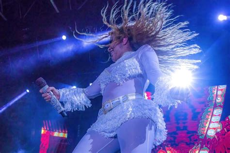 Joelma grava DVD Isso é Calypso para 25 mil pessoas Veja fotos