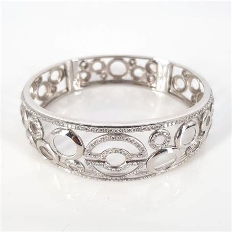 18ct White Gold Hinged Diamond Bangle For Sale At 1stdibs