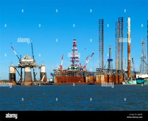 Deep Sea Oil Rig Repair Construction Yard Stock Photo - Alamy