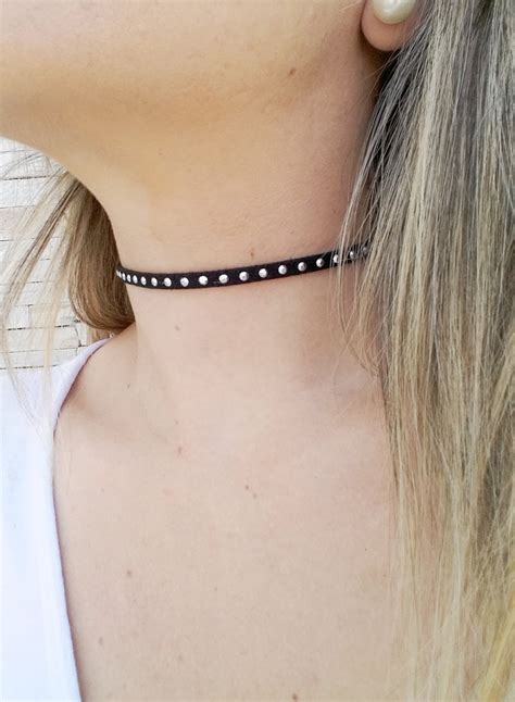 Choker gargantilha colar de couro camurça preto prateado Elo7