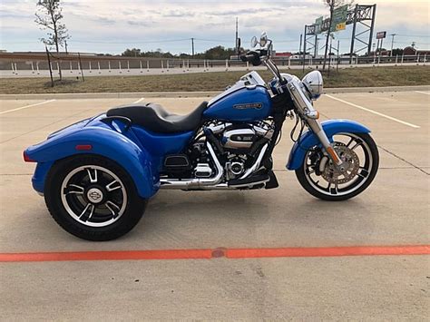 2018 Harley Davidson FLRT Freewheeler Electric Blue Bedford Texas